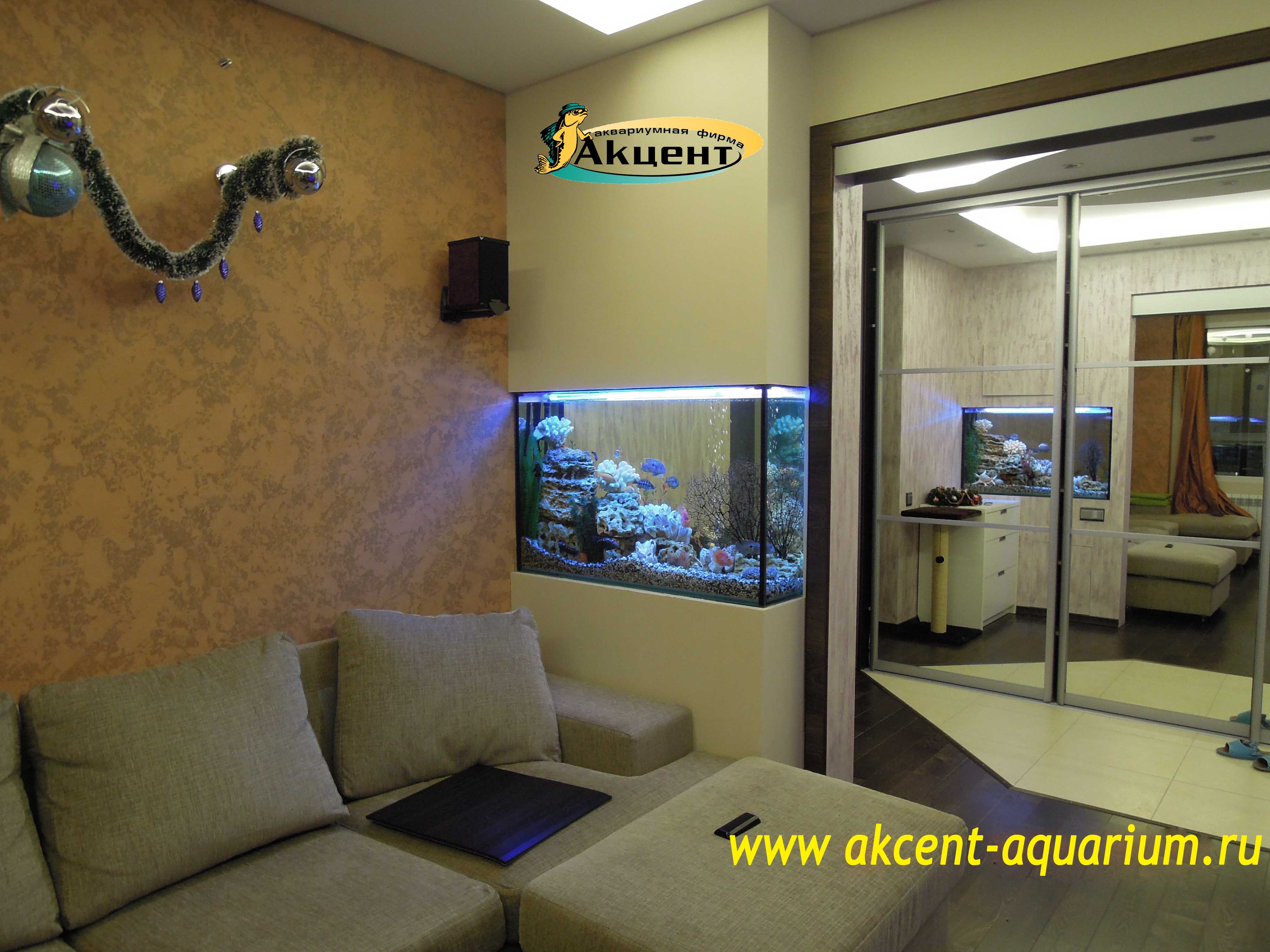 Акцент-аквариум, аквариум 300 литров встроенный в стену